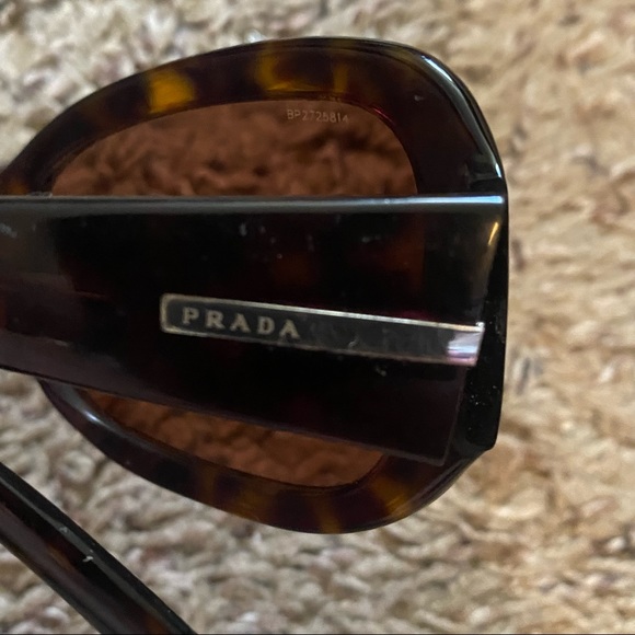 Prada sunglasses - Picture 3 of 6